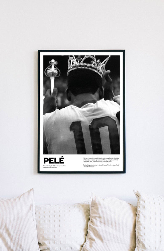 Pelé celebrates the 1970 world cup win in mexico